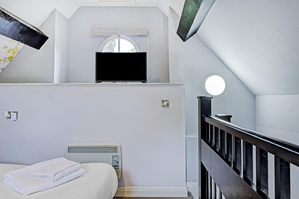 Dovecote Hotel