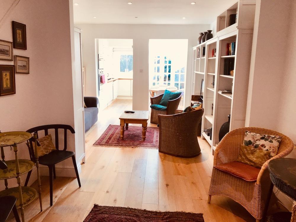 The Old Bookbinders Retreat
