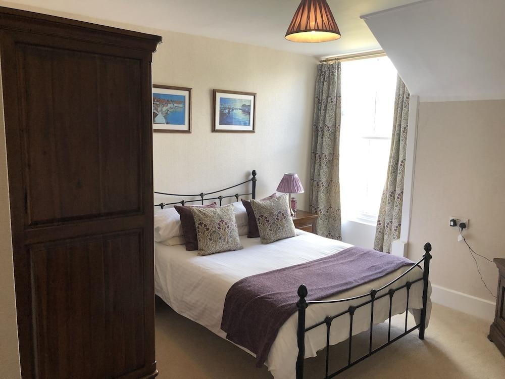 Oswald House Hotel