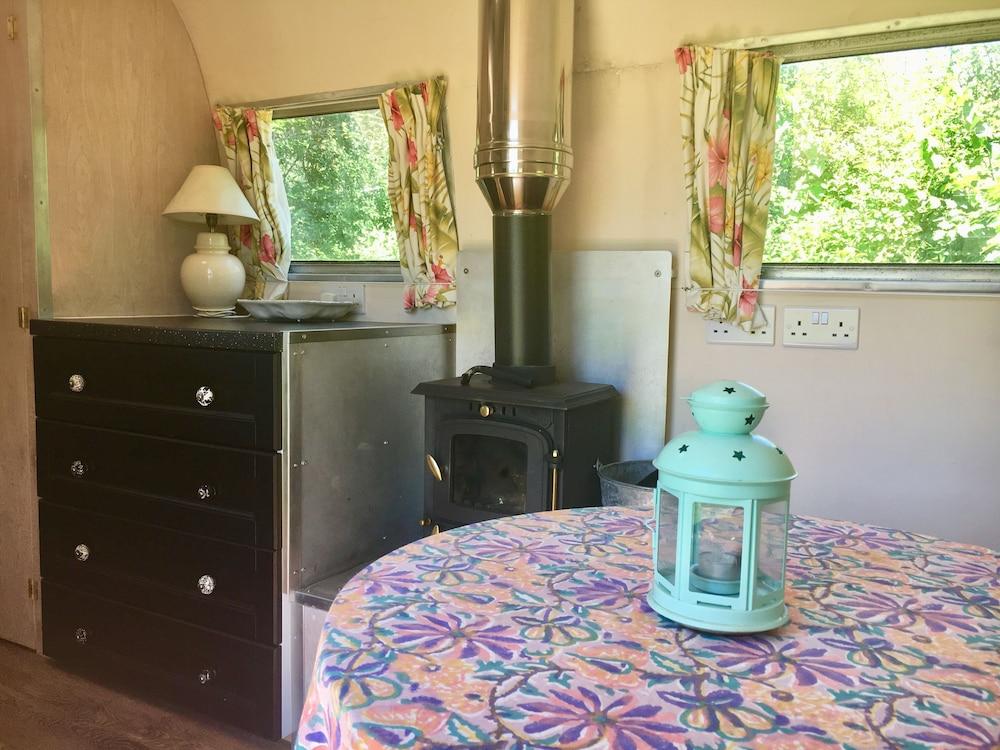 Cotswolds Camping At Holycombe