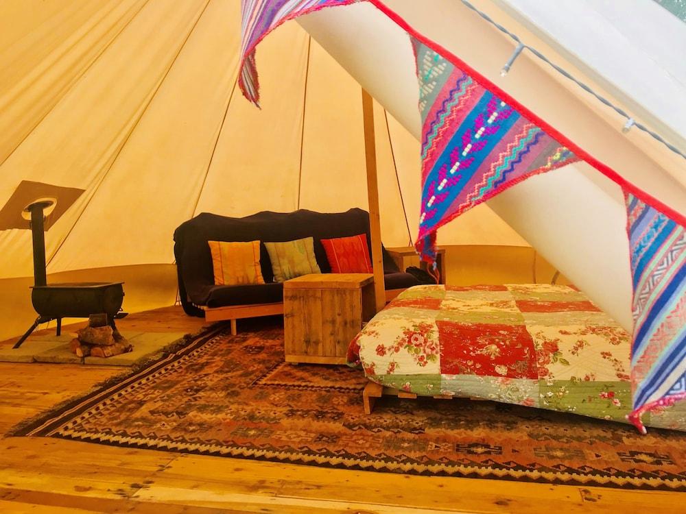Cotswolds Camping At Holycombe