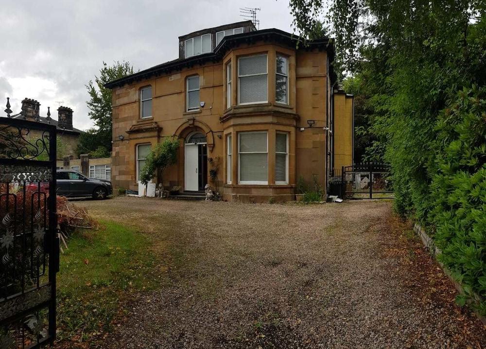 Broadstone House