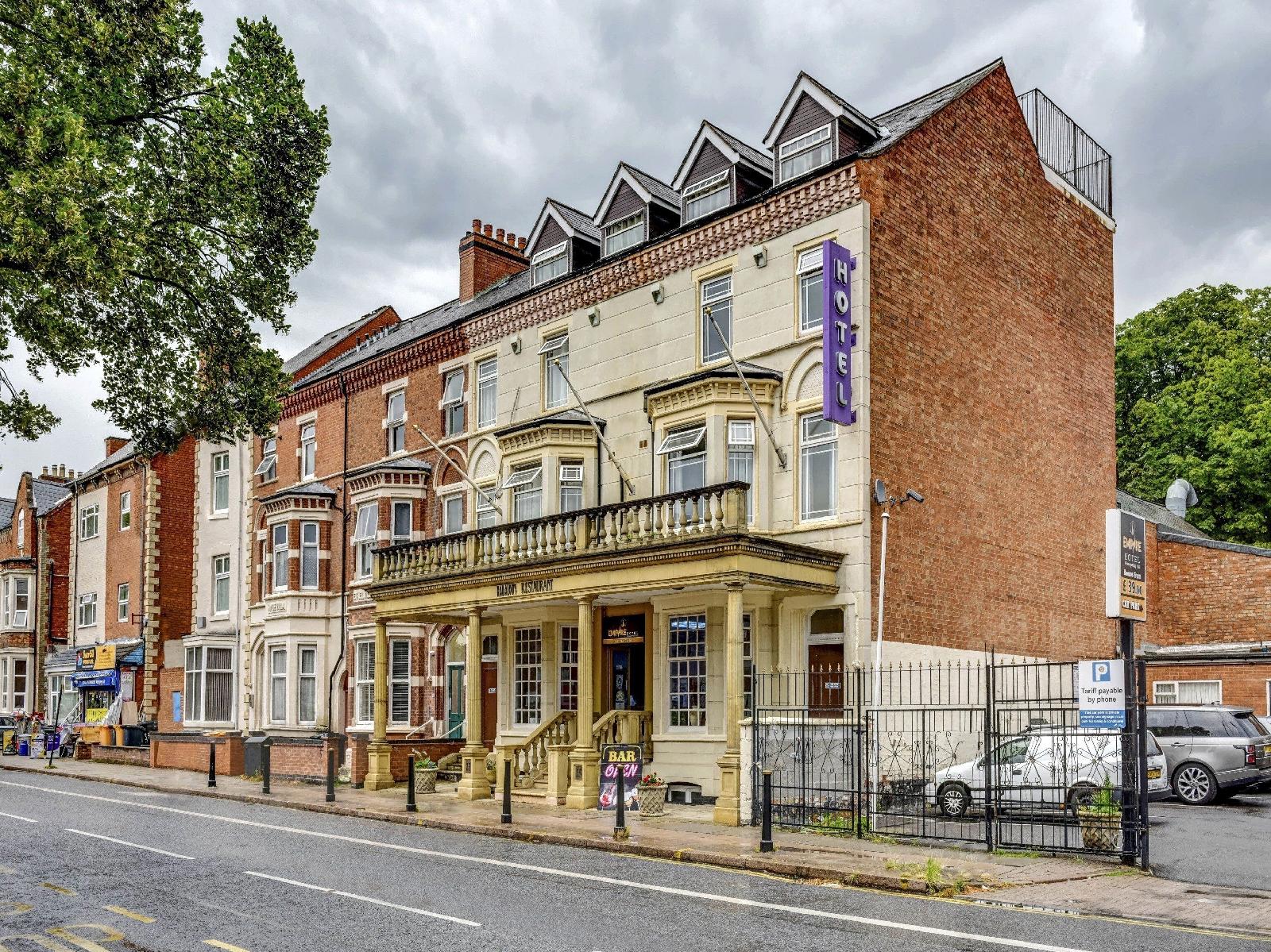 Empire Hotel