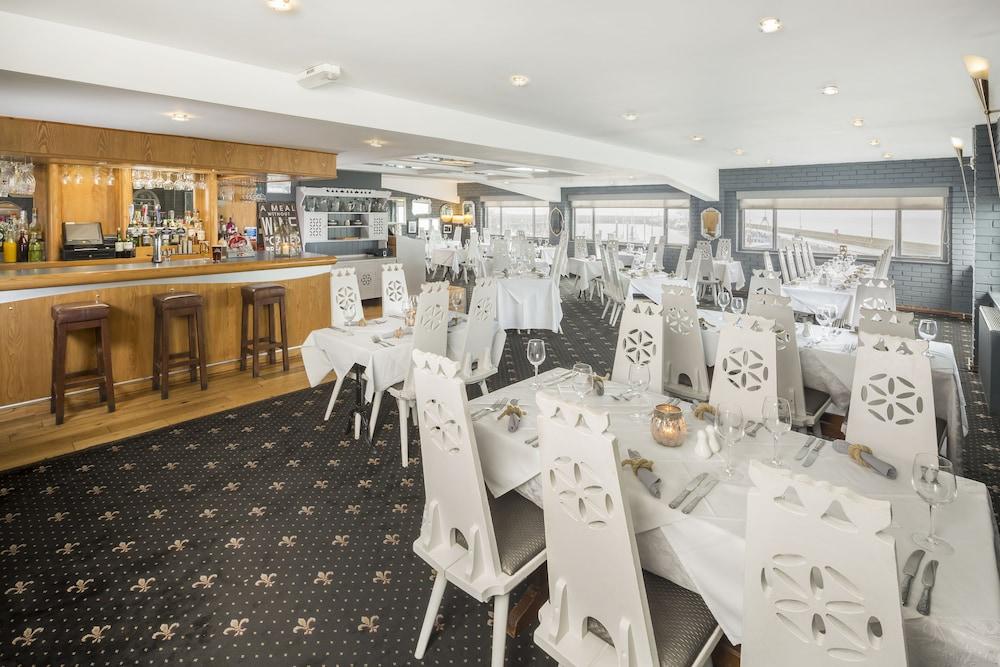 Rags Hotel Bar & Restaurant