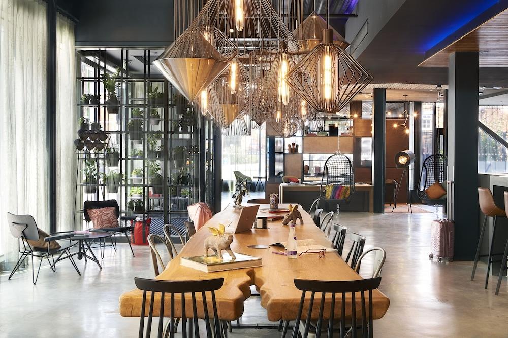 Moxy Birmingham NEC