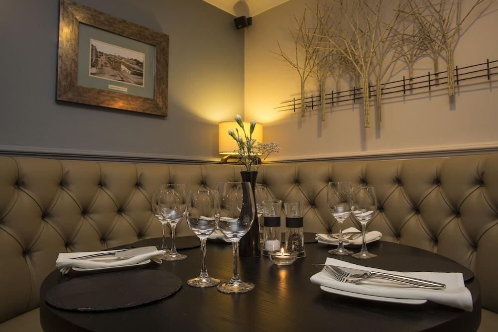 The Crown Lodge Hotel