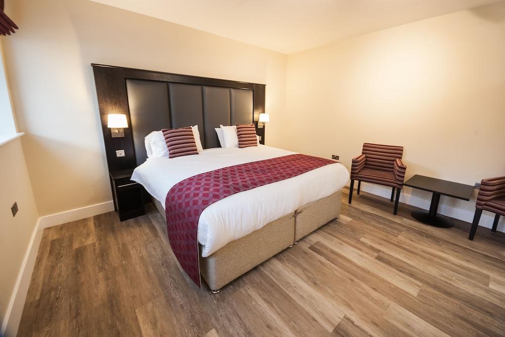 The Crown Lodge Hotel