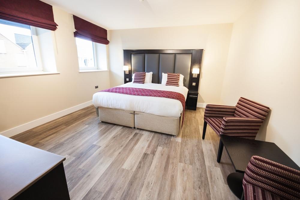The Crown Lodge Hotel