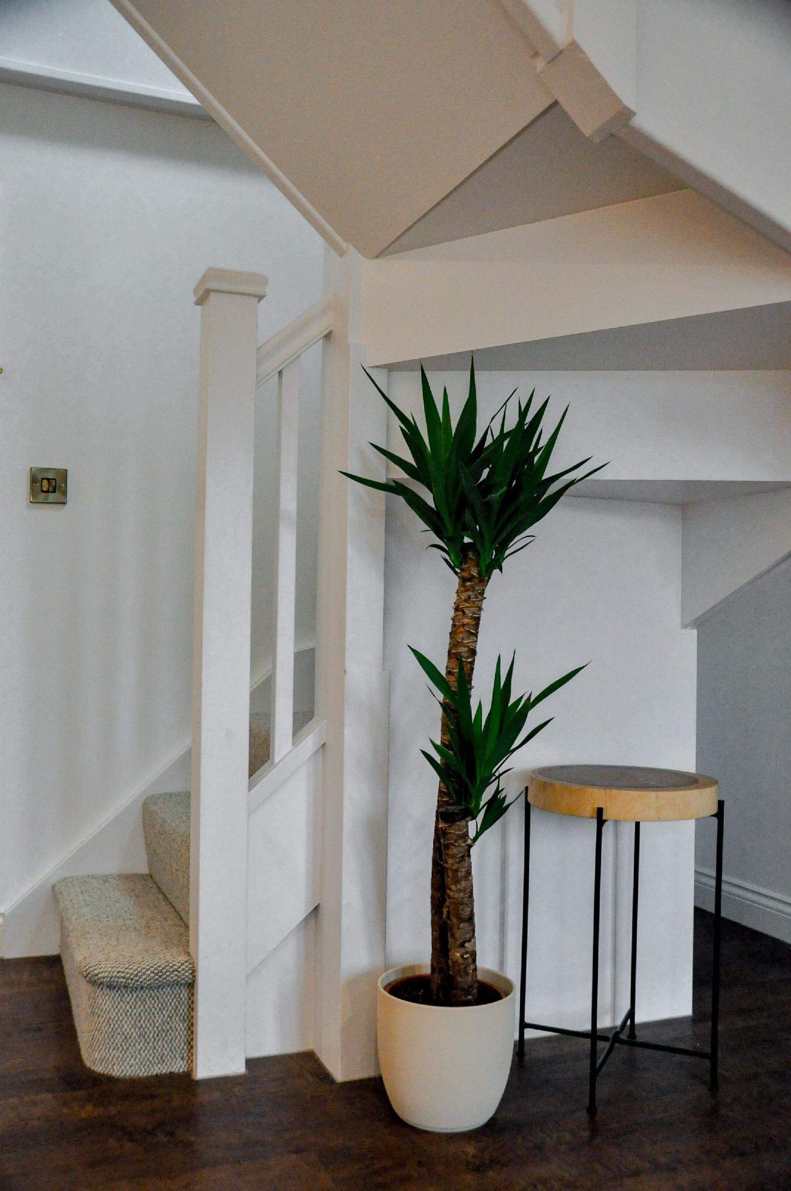 Upstairs at 33