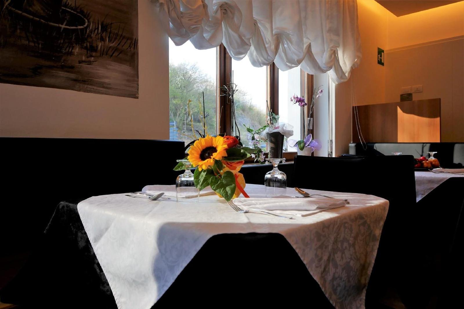 Albergo De March