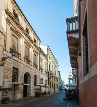 Le Stanze Del Corso
