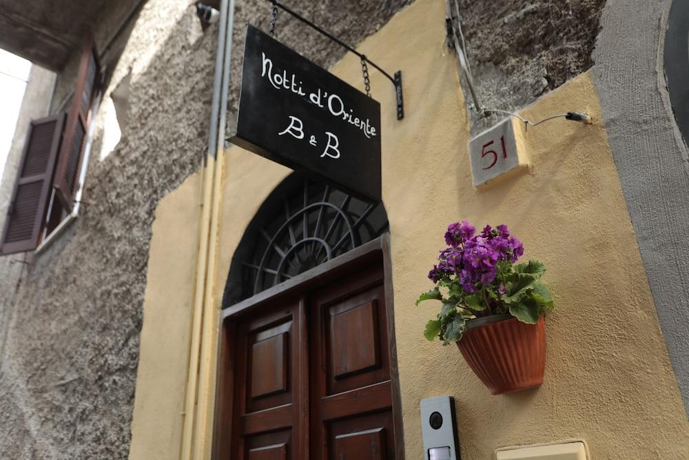 B&B Notti D'Oriente