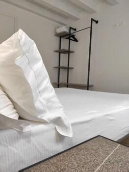 Borgo Di Ponte Holiday Apartments & Rooms