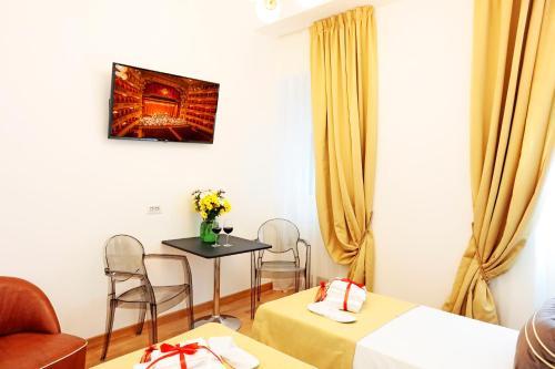 Hemi Luxury Suites