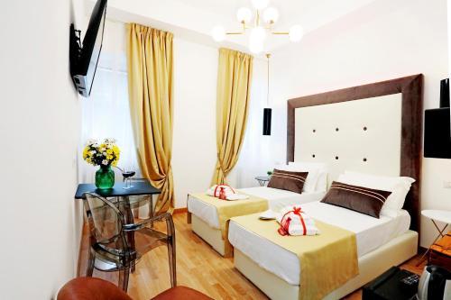 Hemi Luxury Suites
