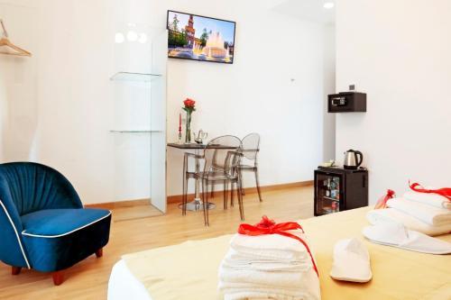 Hemi Luxury Suites