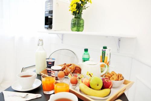 Hemi Luxury Suites