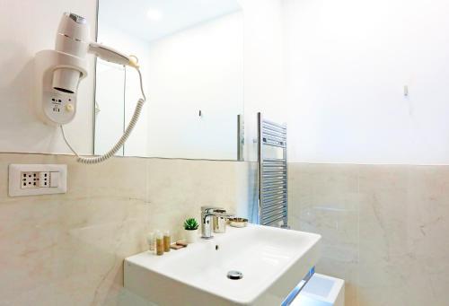 Hemi Luxury Suites