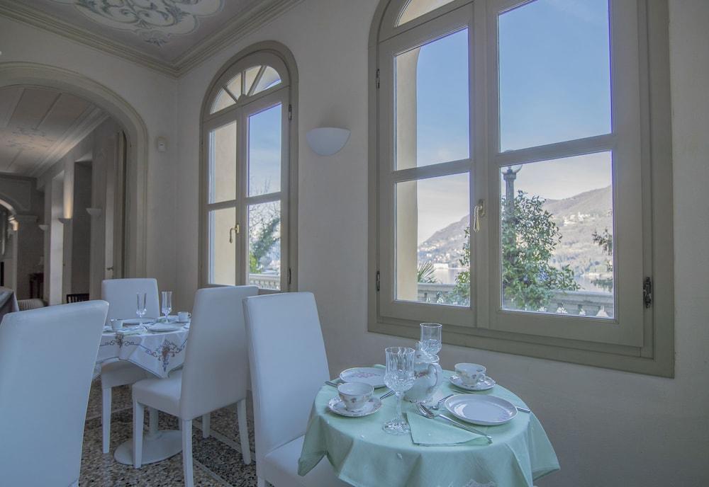Villa Costanza