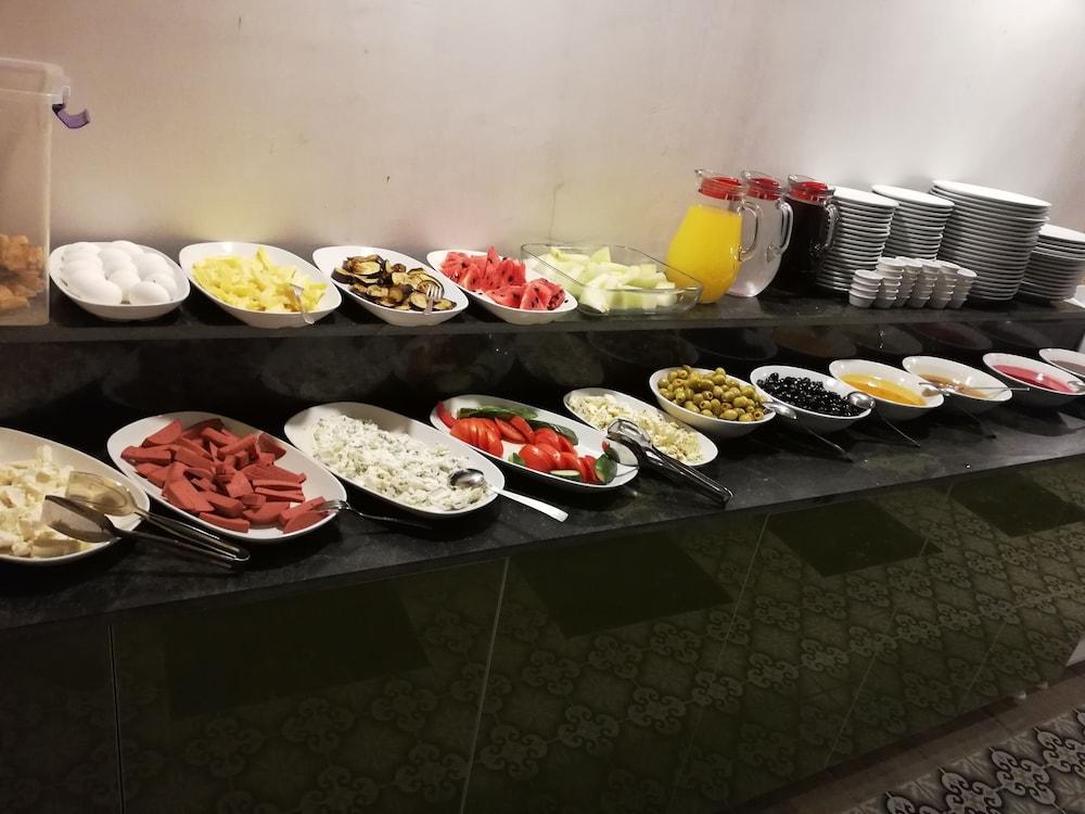 Akdeniz Van Otel