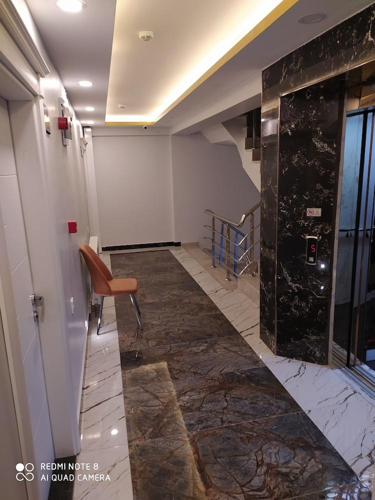 Akdeniz Van Otel