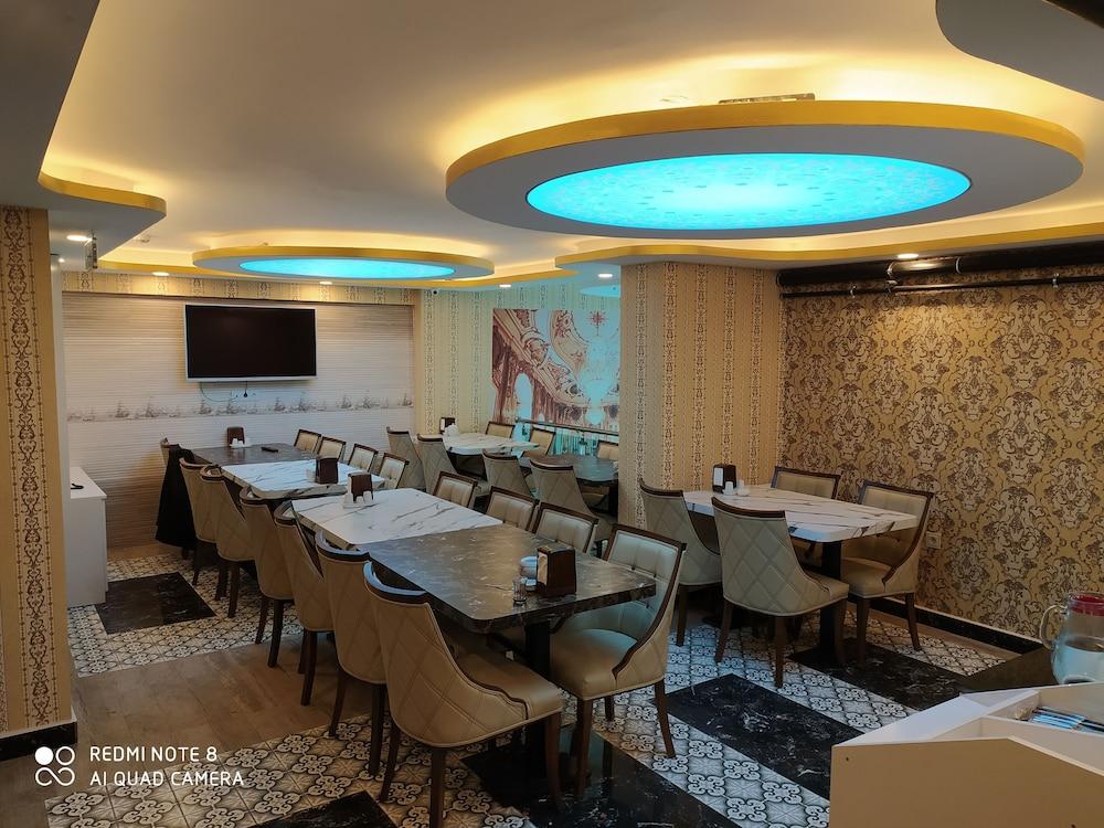 Akdeniz Van Otel