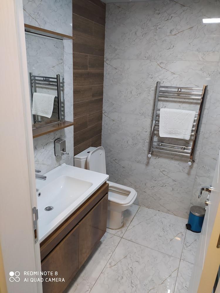 Akdeniz Van Otel