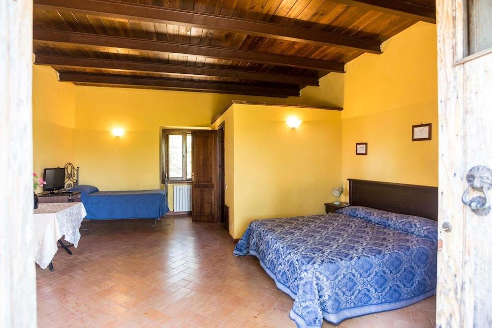 Feudo di Villa Anticaglia