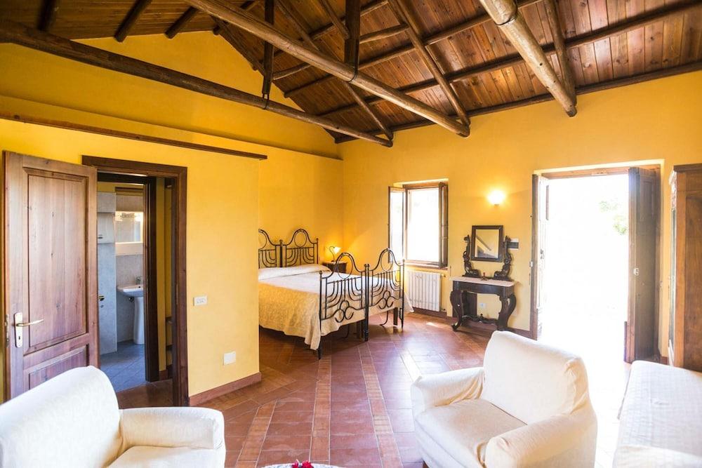 Feudo di Villa Anticaglia