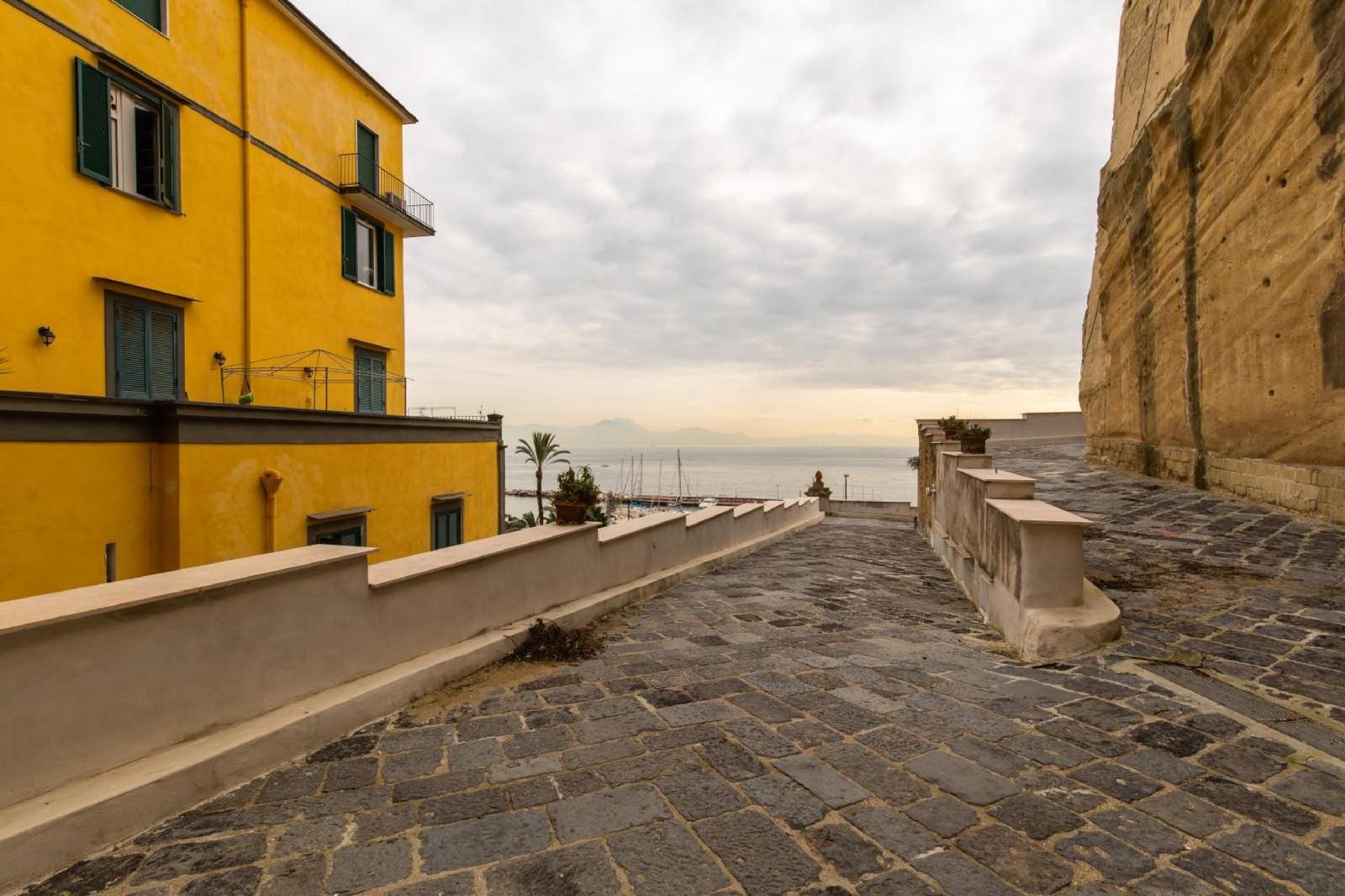 Napoli D'Amare