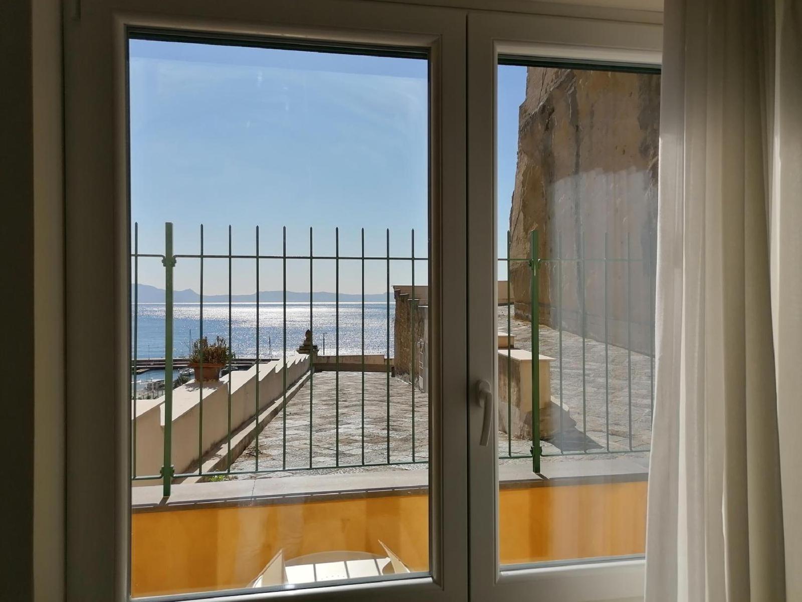Napoli D'Amare