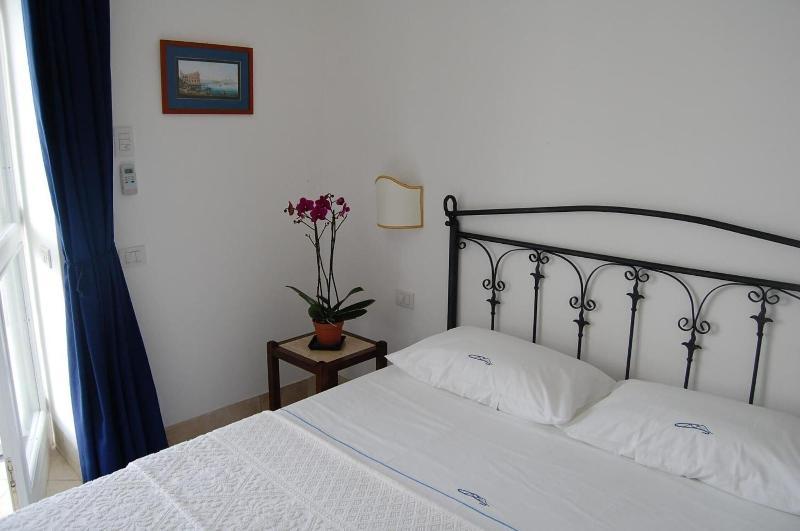 Villa Blue Grotto Bay