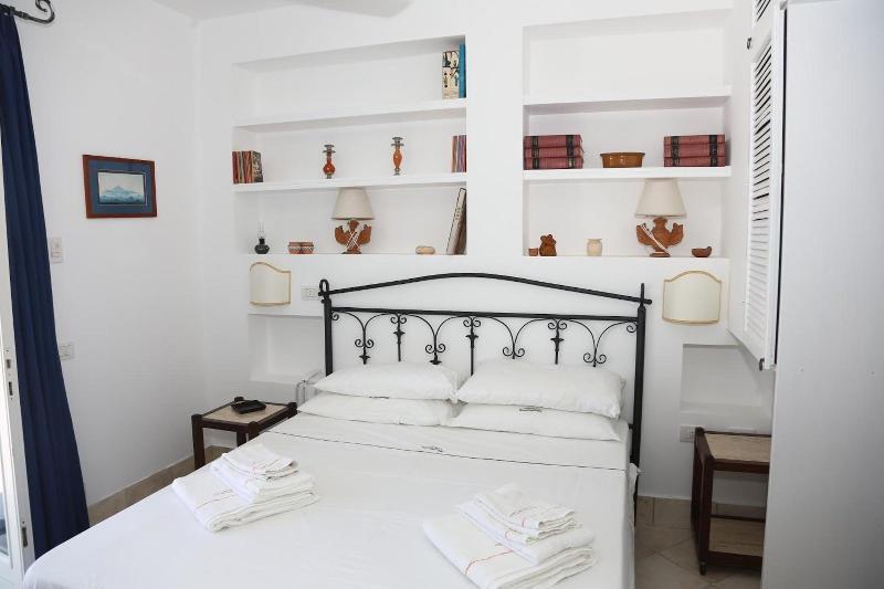 Villa Blue Grotto Bay