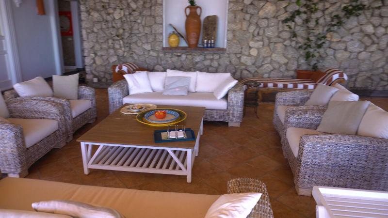 Villa Blue Grotto Bay