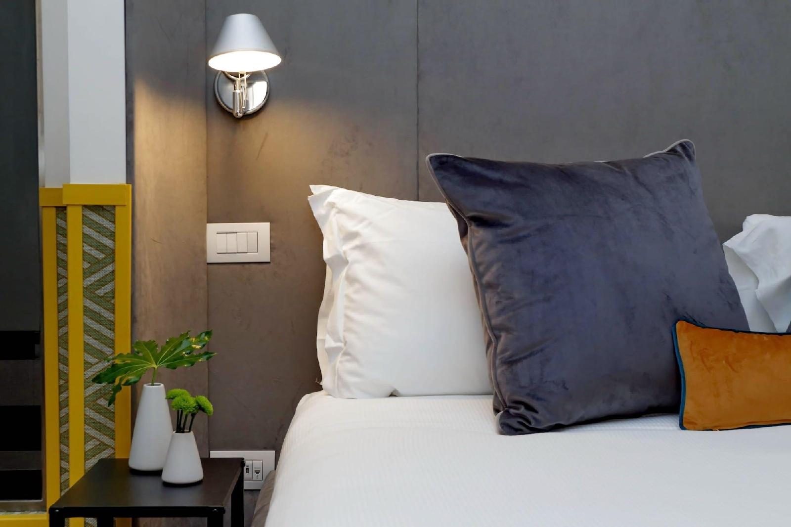 Roma Five Suites
