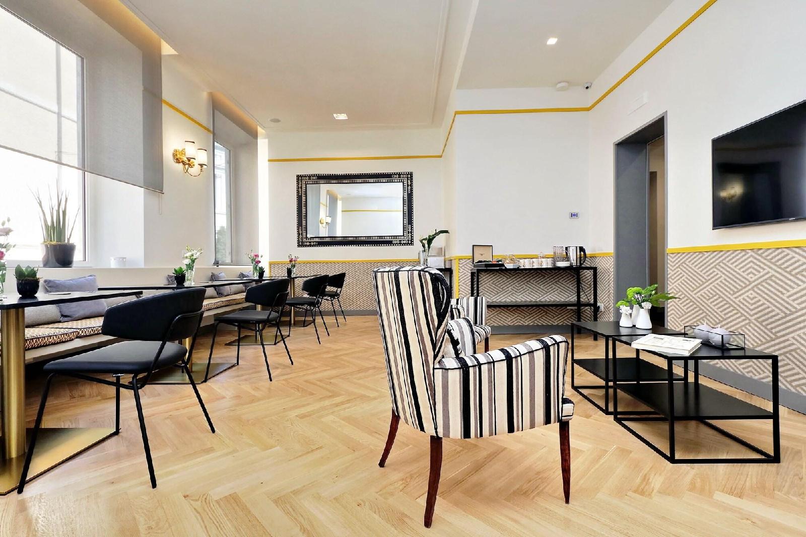 Roma Five Suites