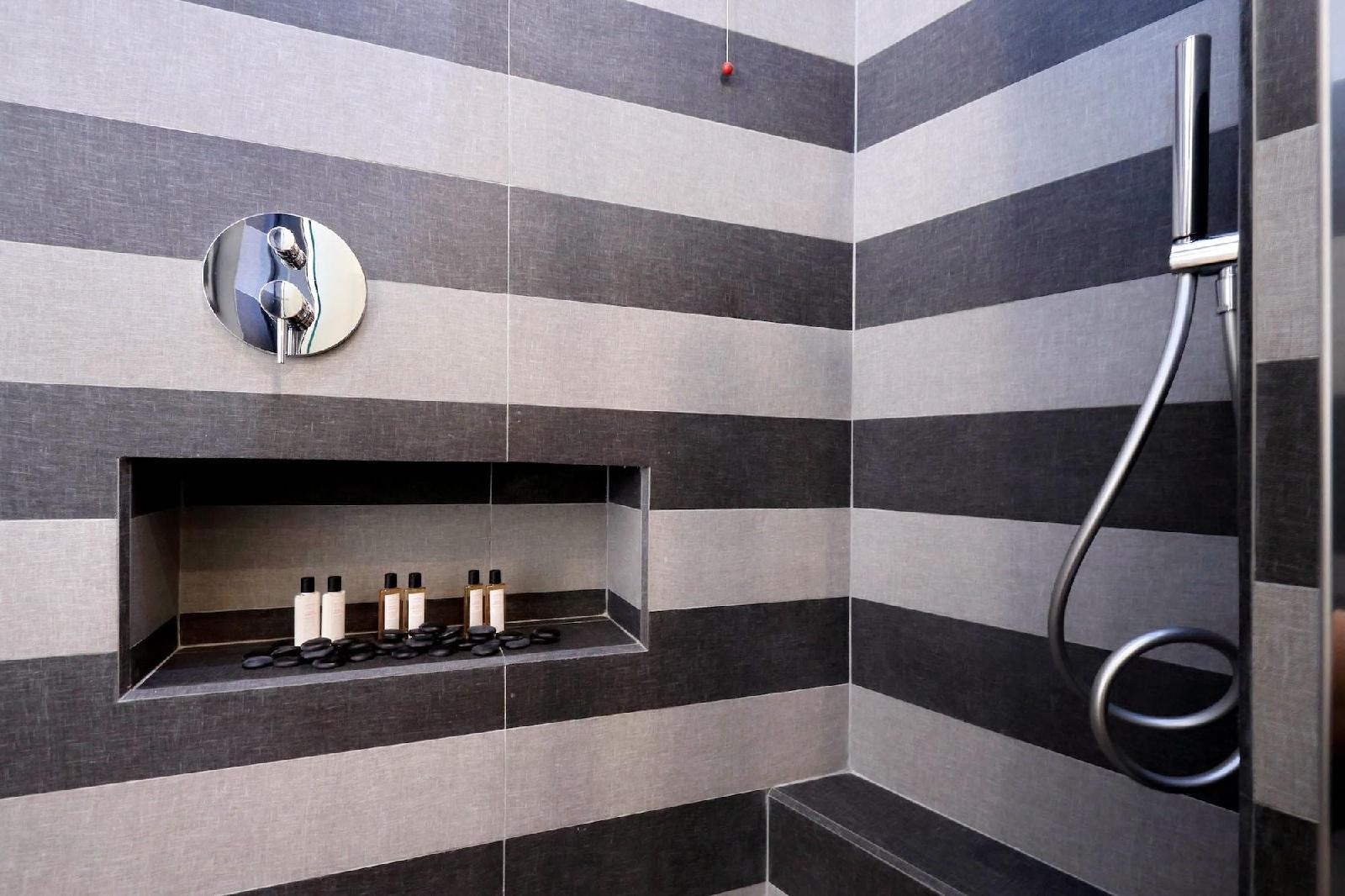 Roma Five Suites