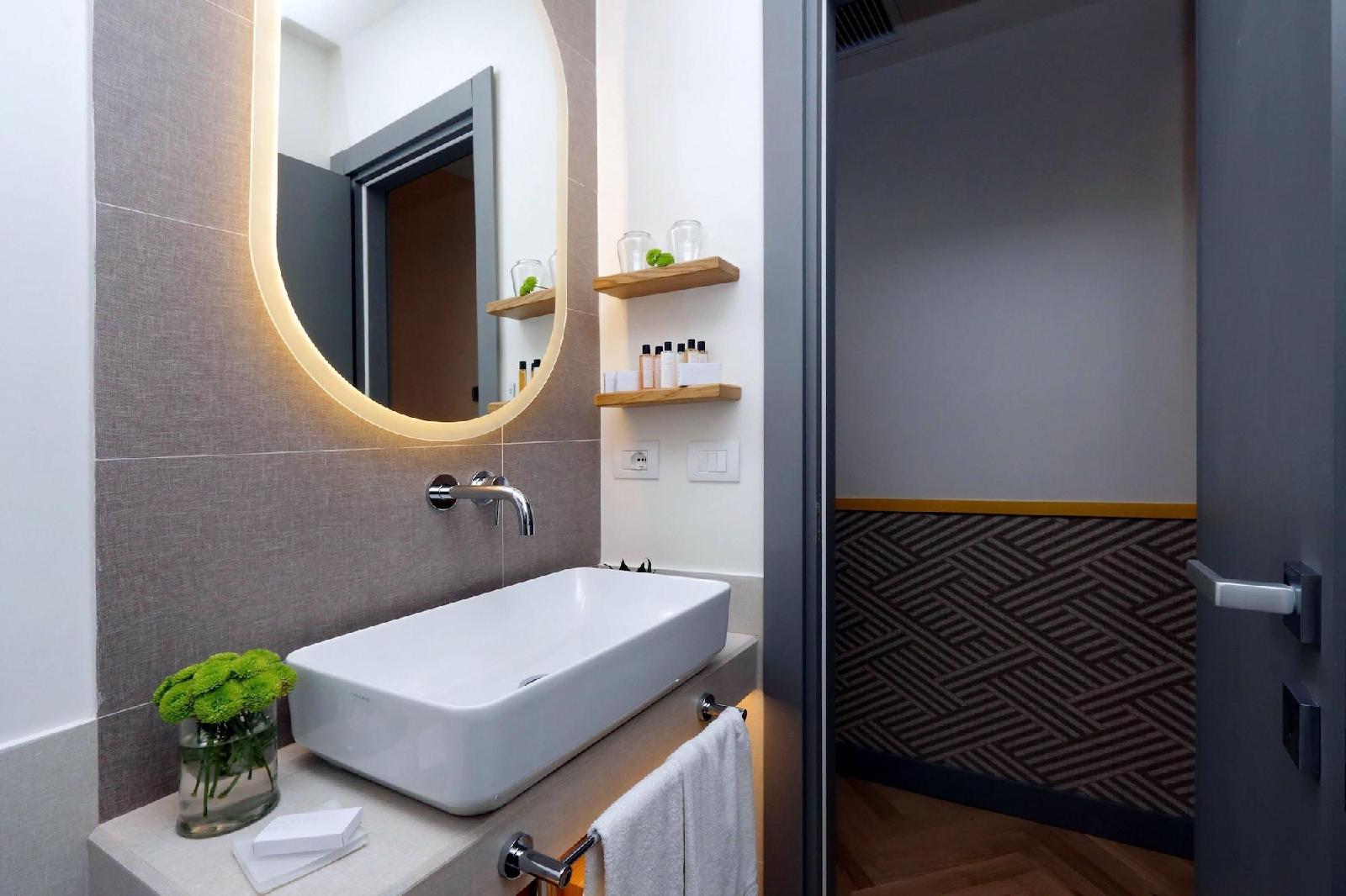 Roma Five Suites