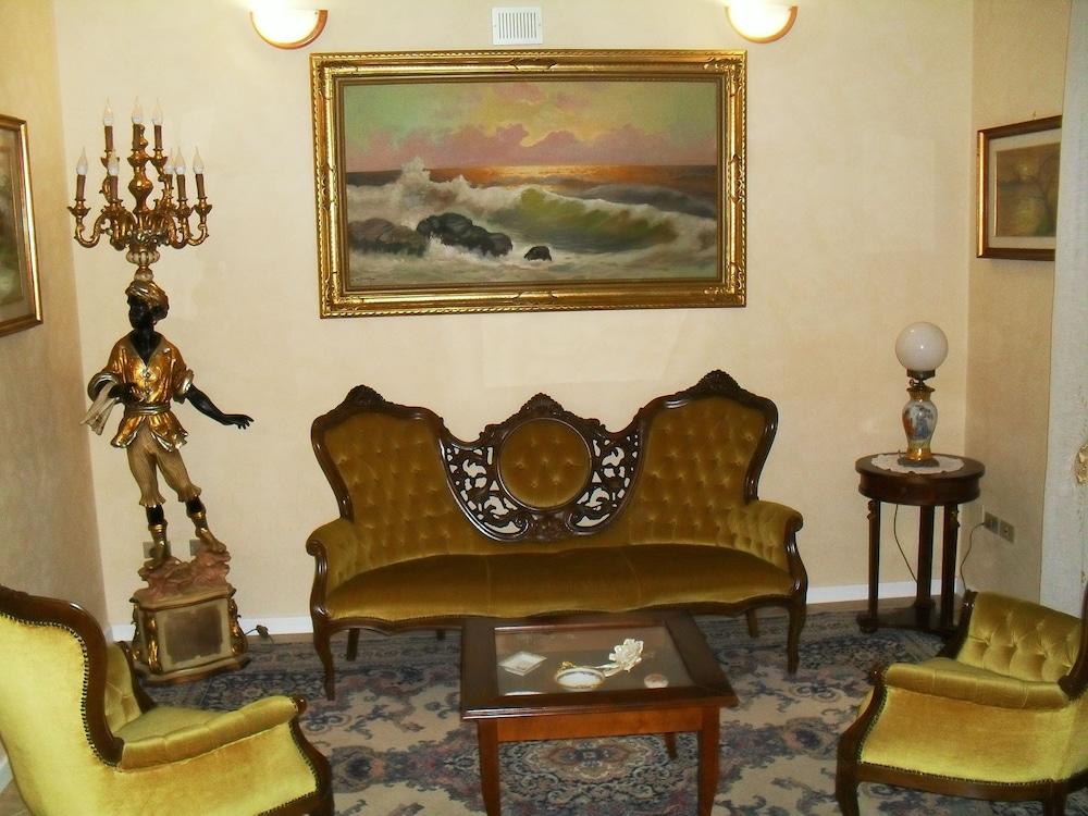 I 13 Cavalieri Guest House