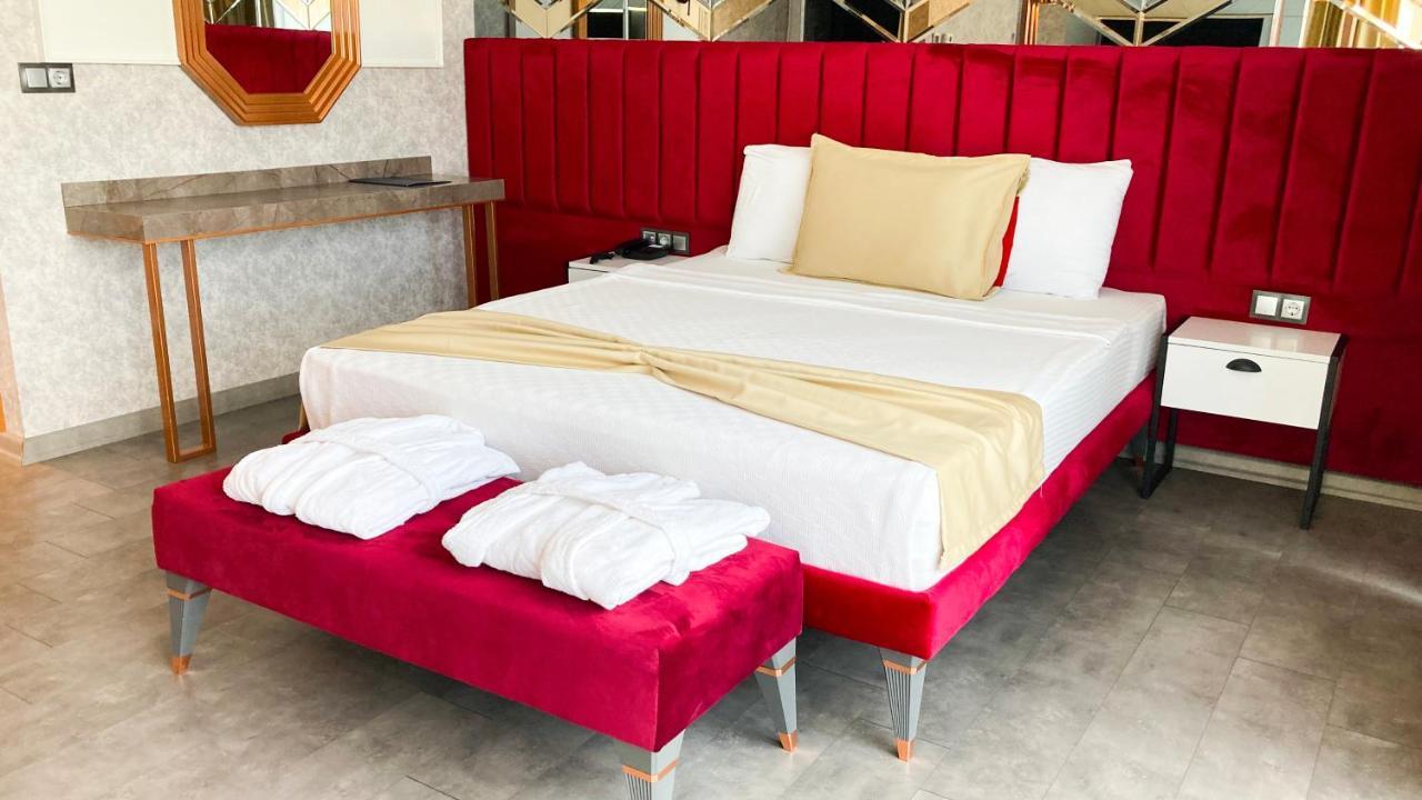 Nenessa Hotel