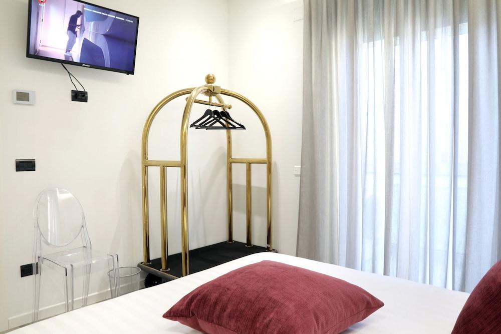 Primo A Destra B&B