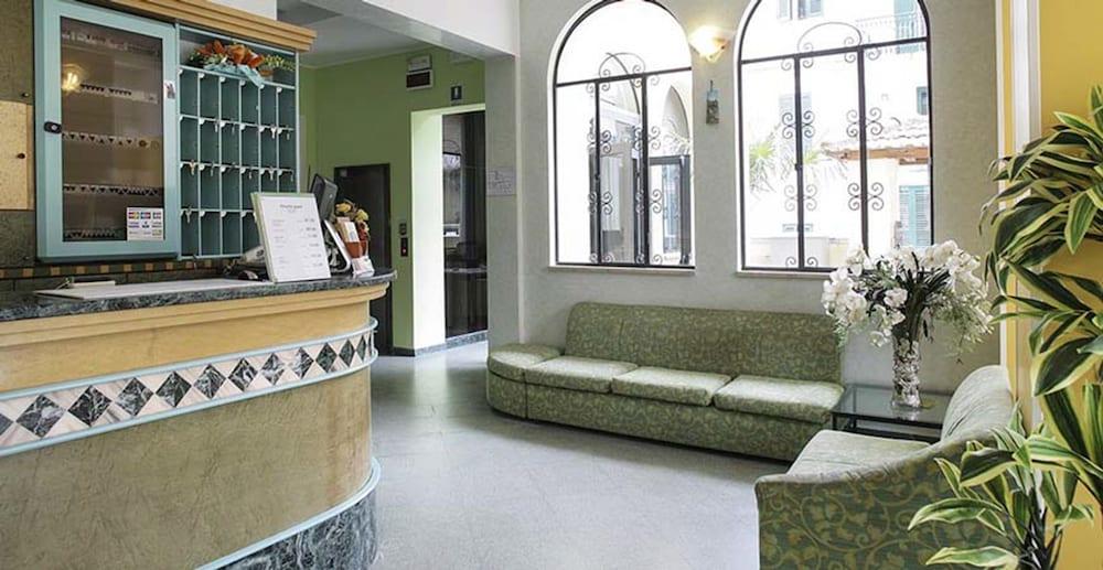 Hotel Ester Safer