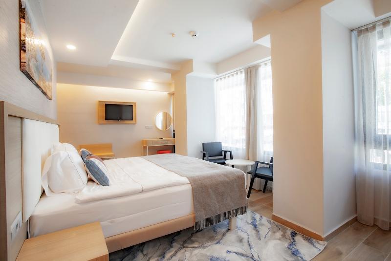 Old Town Point Hotel & Spa