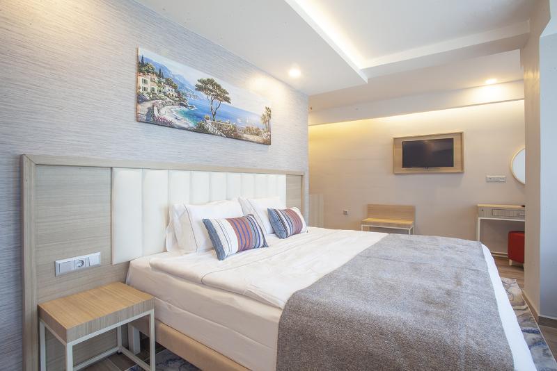 Old Town Point Hotel & Spa