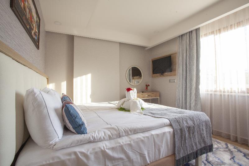 Old Town Point Hotel & Spa