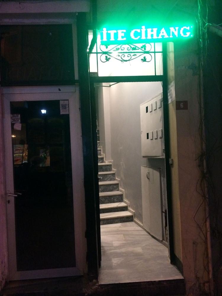 White Apart Hotel