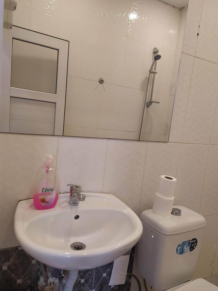 White Apart Hotel