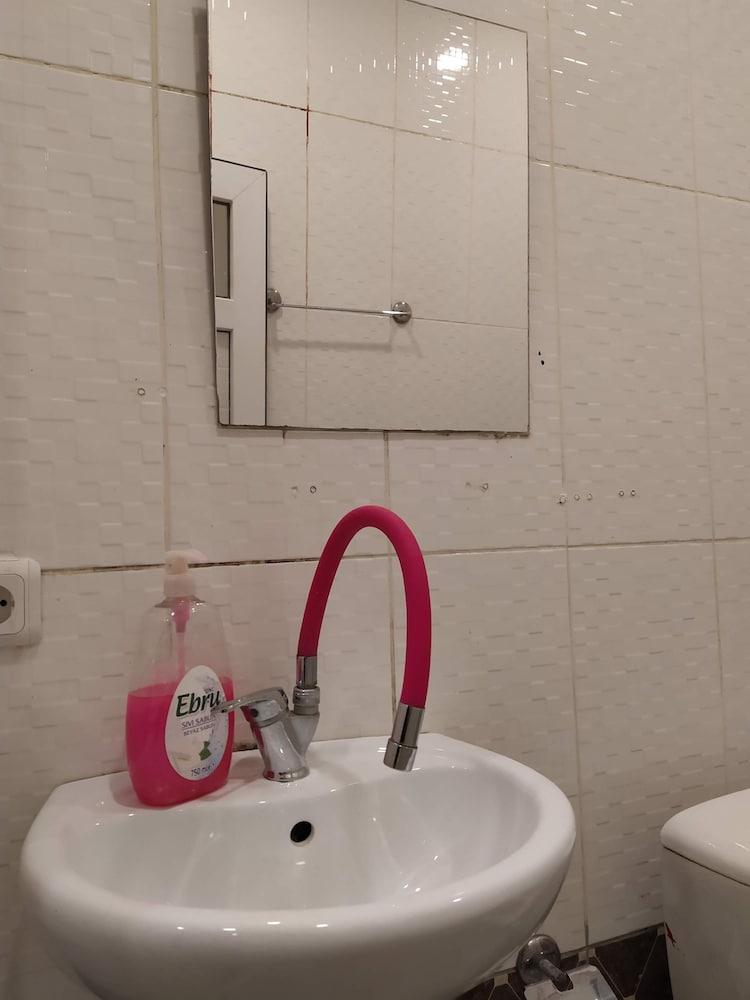 White Apart Hotel