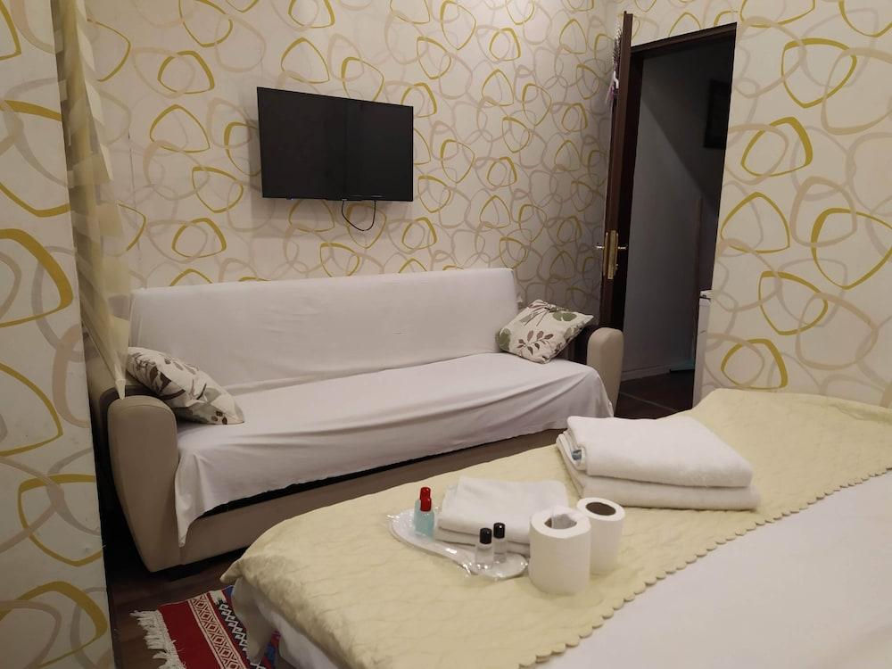 White Apart Hotel