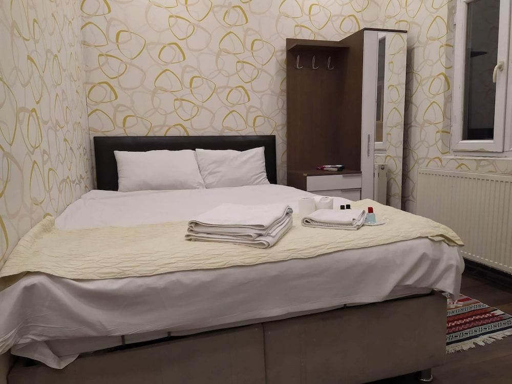 White Apart Hotel